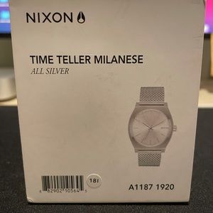 Nixon time teller Milanese (basically new)